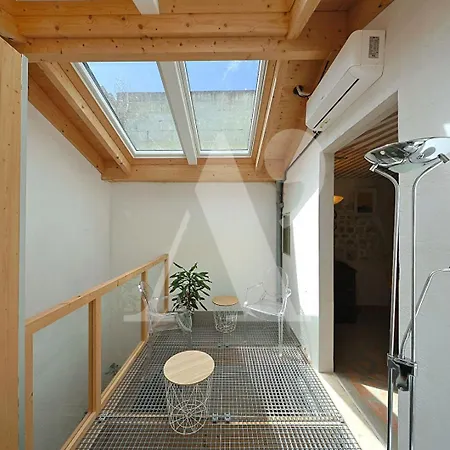 Дом отдыха Maison Atypique Avec Garage En Coeur De